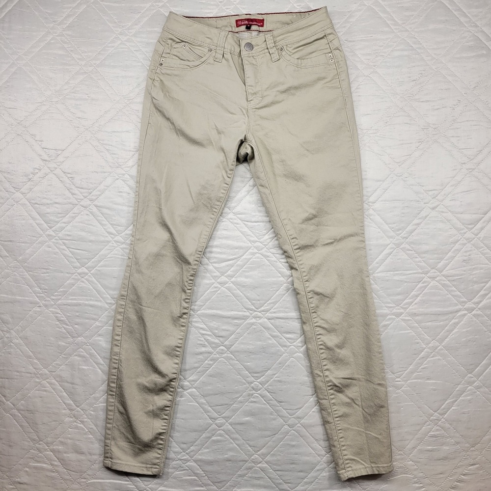 Royalty for‎ me WannaBettaBut tan jeans size 6
